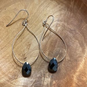 Sterling Silver Wire Black Faced Teardrop Beaded Pierce Earrings